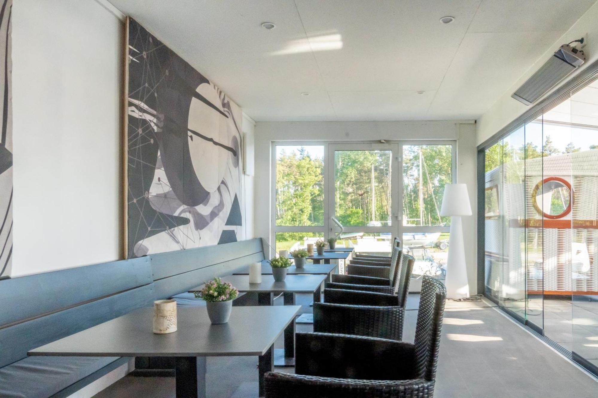 Marina Martinshafen - Lotsenhaus Hotell Neuhof  Eksteriør bilde