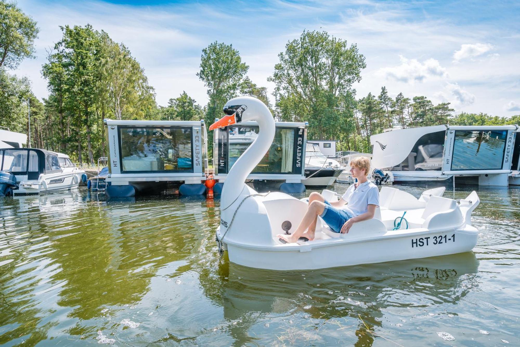 Marina Martinshafen - Lotsenhaus Hotell Neuhof  Eksteriør bilde