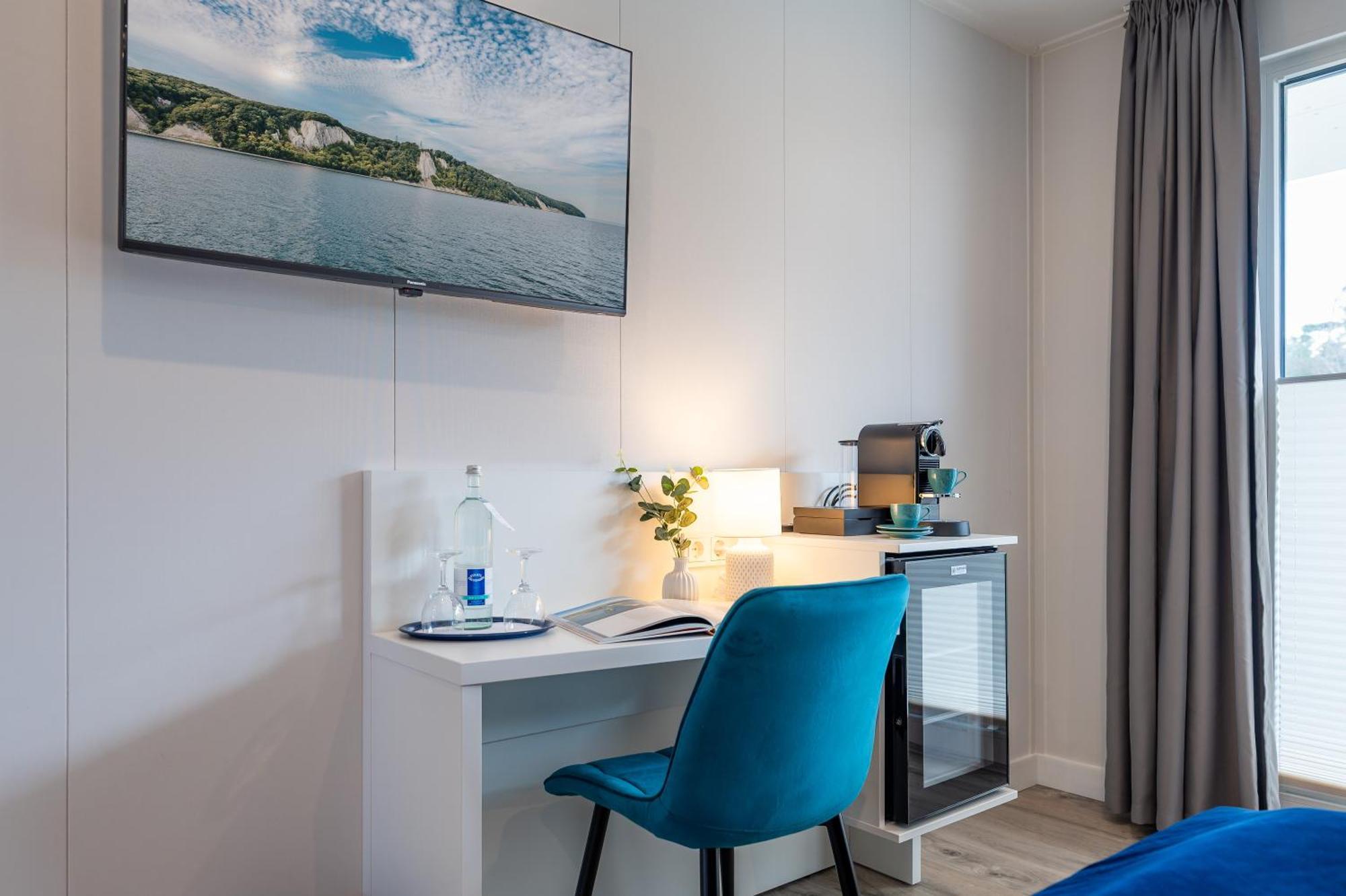 Marina Martinshafen - Lotsenhaus Hotell Neuhof  Eksteriør bilde