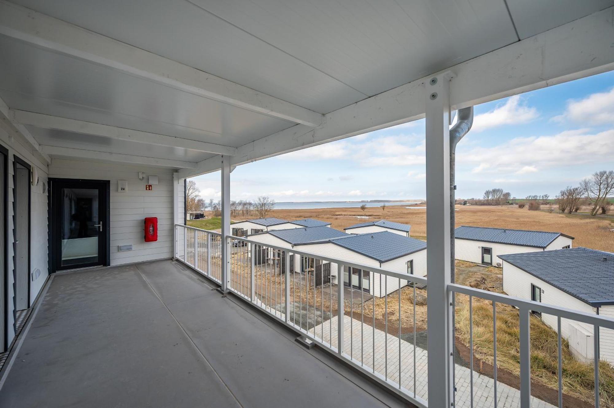 Marina Martinshafen - Lotsenhaus Hotell Neuhof  Eksteriør bilde